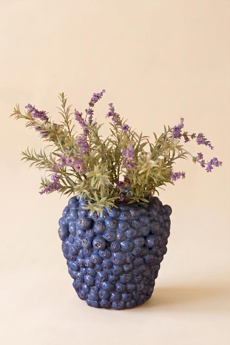 Blueberry vase dimensions