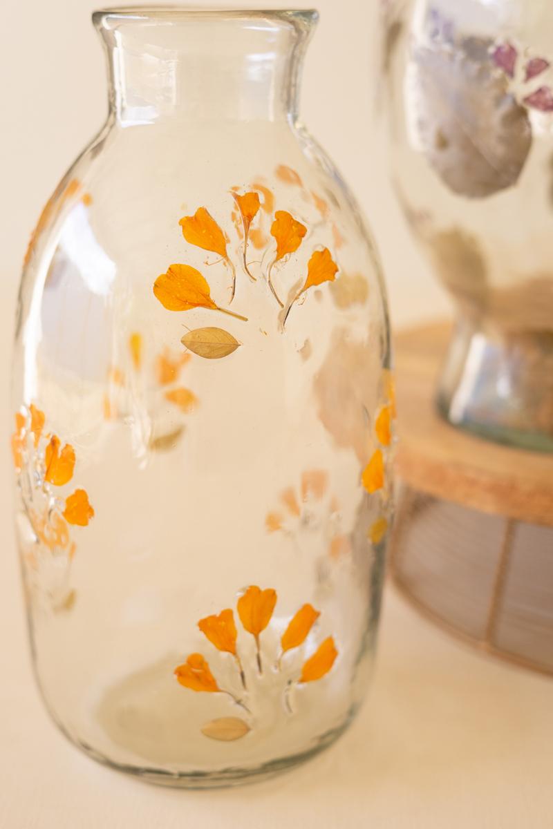 Pressed botanical glass detail